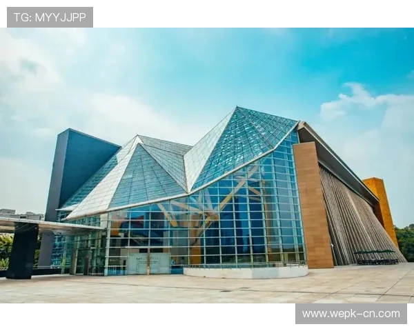 大望辉煌娱乐城：便捷的交通和优越的地理位置，成为市民休闲娱乐的首选之地